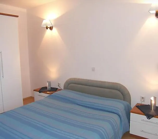 Apartment Villa Pinia Okrug Gornji Croatia