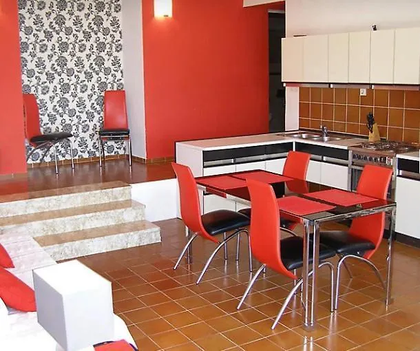 Apartment Villa Pinia Okrug Gornji