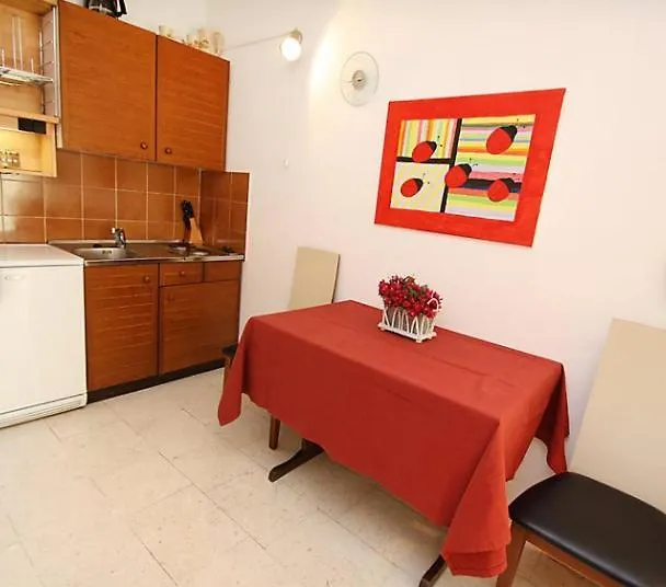 Apartment Villa Pinia Okrug Gornji